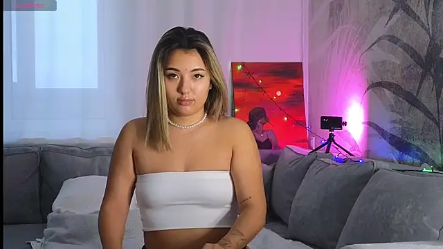 Snapshot of lily__foster chatting on 12/27/24, 06:24 lily foster online show from 12/27/24, 06:24