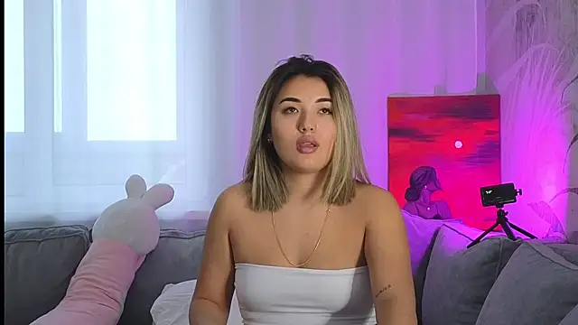 Snapshot of lily__foster chatting on 01/23/25, 07:32 lily foster online show from 01/23/25, 07:32