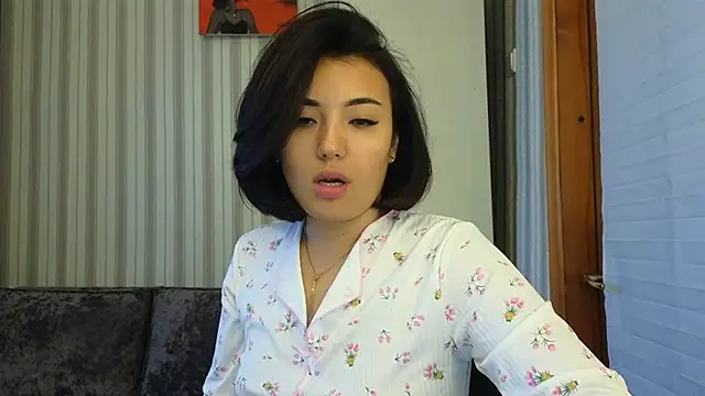 Snapshot of lily__foster chatting on 09/29/25, 11:48 lily foster online show from 09/29/25, 11:48