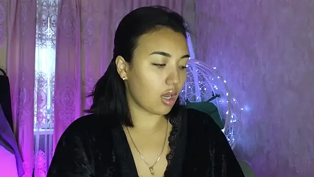 lily  foster online show from 12/22/25, 06:21