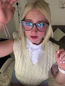 Megan lu2 online show from 04/10/26, 05:23