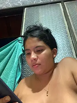 Snapshot of moncerrat_luna chatting on 12/01/24, 11:14 moncerrat luna online show from 12/01/24, 11:14