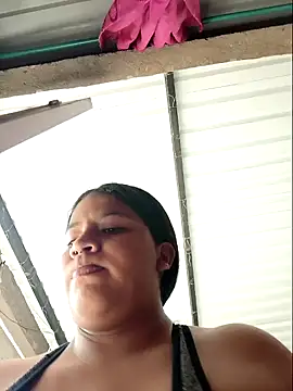 Snapshot of moncerrat_luna chatting on 12/18/24, 03:11 moncerrat luna online show from 12/18/24, 03:11