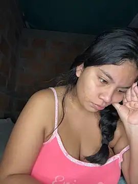 Snapshot of moncerrat_luna chatting on 01/24/25, 11:26 moncerrat luna online show from 01/24/25, 11:26