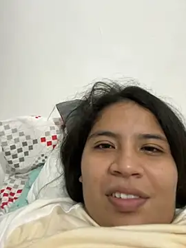 moncerrat luna online show from 02/24/25, 10:03