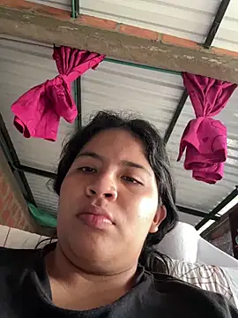 Snapshot of moncerrat_luna chatting on 03/13/25, 02:44 moncerrat luna online show from 03/13/25, 02:44