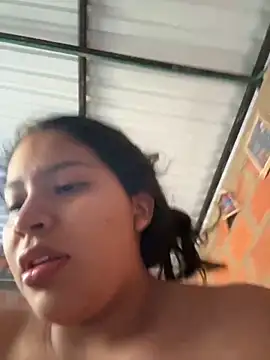 Snapshot of moncerrat_luna chatting on 09/14/25, 11:31 moncerrat luna online show from 09/14/25, 11:31