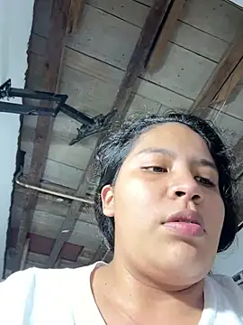 moncerrat luna online show from 04/02/26, 07:55