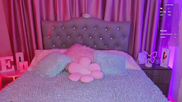 Emiily Scott1 online show from 07/10/26, 02:38