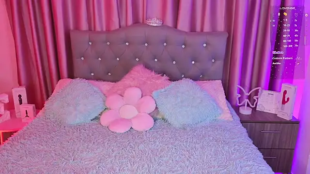 Emiily Scott1 online show from 07/17/26, 02:07