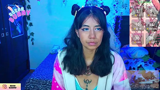 Roxanbunny1 online show from 12/16/25, 06:51