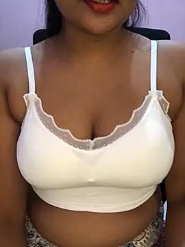 Rose Olivia online show from 11/29/25, 03:48