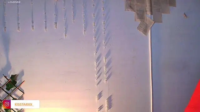 Snapshot of kisstarxxx chatting on 09/24/25, 03:32 kisstarxxx online show from 09/24/25, 03:32