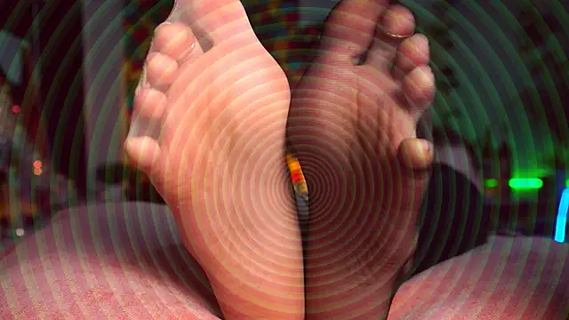 Snapshot of DorothyGilbert1 chatting on 12/20/24, 03:21 DorothyGilbert1 online show from 12/20/24, 03:21