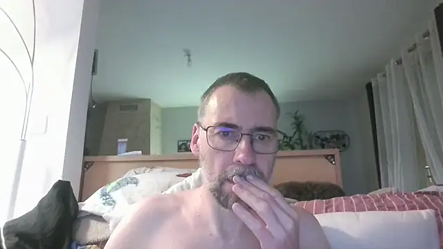 Snapshot of ptitcanard60600 chatting on 05/01/26, 10:14 ptitcanard60600 online show from 05/01/26, 10:14