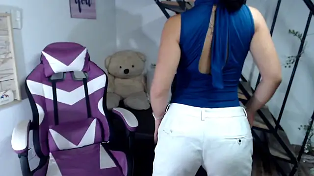 samantha baby  online show from 11/15/25, 05:42