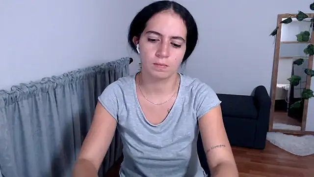 samantha baby  online show from 11/21/25, 05:17