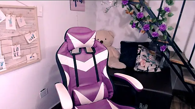 samantha baby  online show from 07/07/26, 05:39
