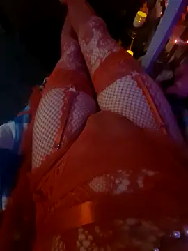 Snapshot of zozz95 chatting on 10/05/25, 02:54 zozz95 online show from 10/05/25, 02:54