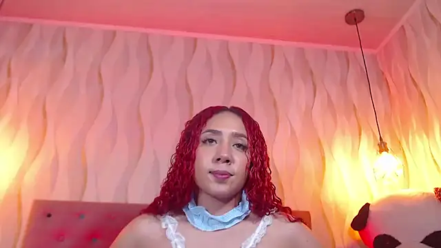 Snapshot of IsabelaLatina chatting on 11/07/25, 03:34 IsabelaLatina online show from 11/07/25, 03:34