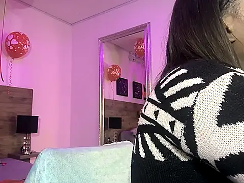 Snapshot of KAROL-SCOTT chatting on 02/15/25, 05:19 KAROL-SCOTT online show from 02/15/25, 05:19