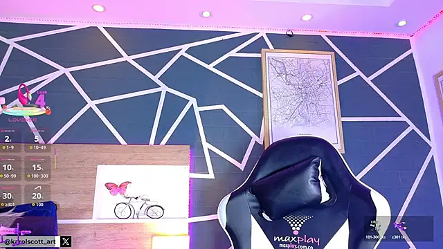 Snapshot of KAROL-SCOTT chatting on 10/19/25, 09:10 KAROL-SCOTT online show from 10/19/25, 09:10