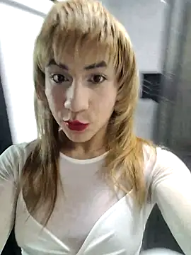 Snapshot of Evehampy chatting on 10/31/25, 10:22 Evehampy online show from 10/31/25, 10:22