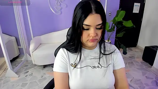 martinasaez online show from 09/29/25, 07:30