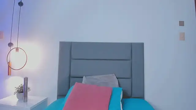 Snapshot of NoraDasilva chatting on 01/31/25, 12:50 NoraDasilva online show from 01/31/25, 12:50