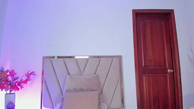 Snapshot of NoraDasilva chatting on 02/01/25, 11:48 NoraDasilva online show from 02/01/25, 11:48