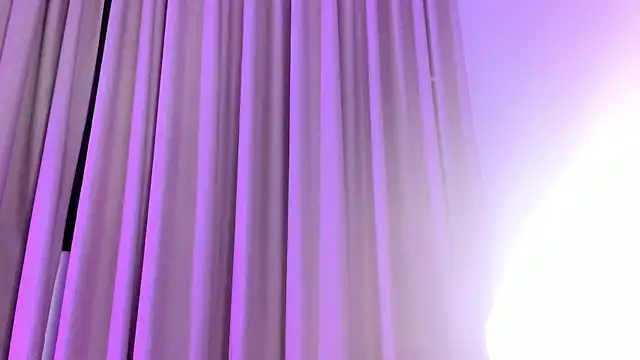 Snapshot of NoraDasilva chatting on 02/15/25, 12:37 NoraDasilva online show from 02/15/25, 12:37