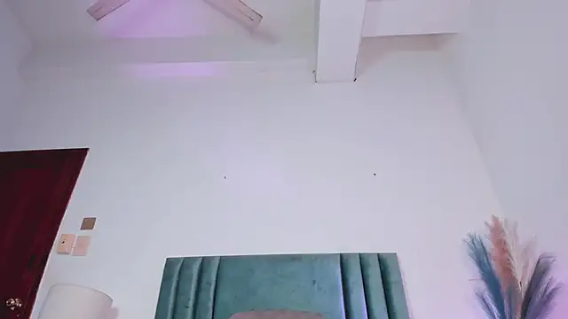 Snapshot of NoraDasilva chatting on 02/22/25, 06:28 NoraDasilva online show from 02/22/25, 06:28