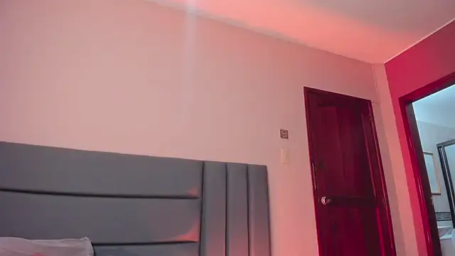 Snapshot of NoraDasilva chatting on 02/22/25, 11:46 NoraDasilva online show from 02/22/25, 11:46