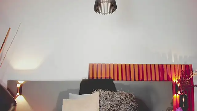 Snapshot of NoraDasilva chatting on 02/25/25, 11:55 NoraDasilva online show from 02/25/25, 11:55