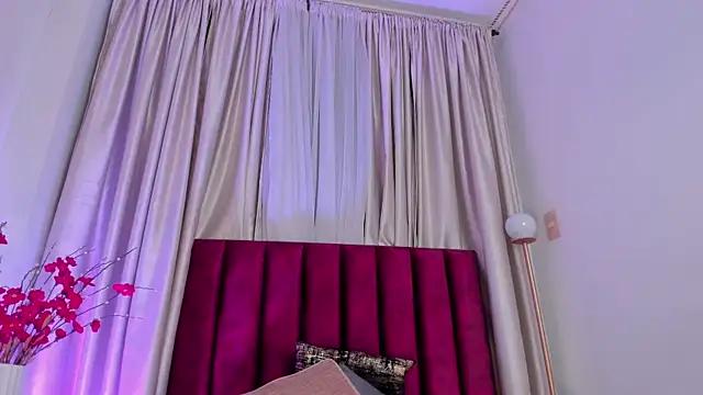 Snapshot of NoraDasilva chatting on 03/07/25, 03:40 NoraDasilva online show from 03/07/25, 03:40