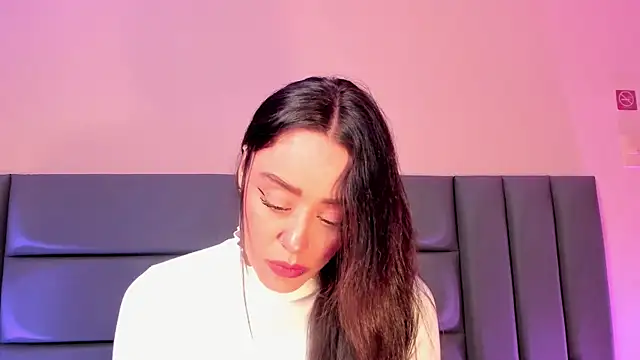 Snapshot of NoraDasilva chatting on 03/13/25, 12:48 NoraDasilva online show from 03/13/25, 12:48