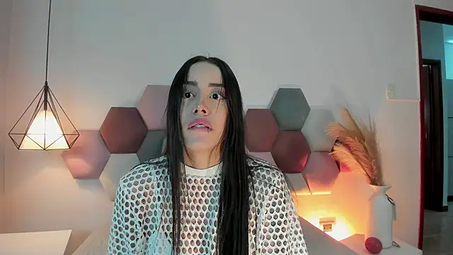 Snapshot of NoraDasilva chatting on 10/26/25, 02:01 NoraDasilva online show from 10/26/25, 02:01