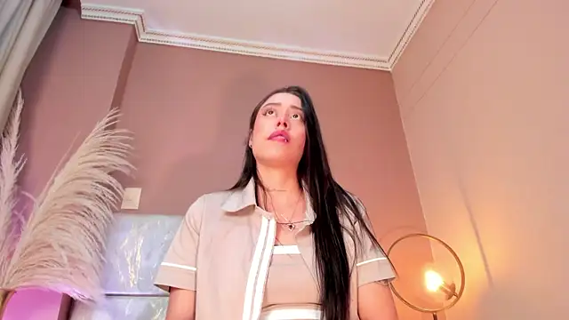 Snapshot of NoraDasilva chatting on 11/08/25, 12:33 NoraDasilva online show from 11/08/25, 12:33