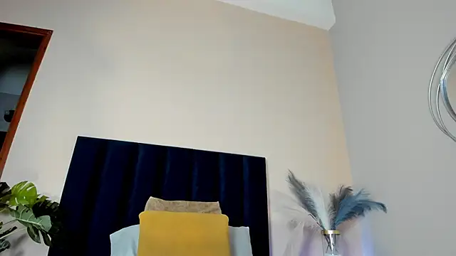 Snapshot of NoraDasilva chatting on 11/13/25, 12:31 NoraDasilva online show from 11/13/25, 12:31