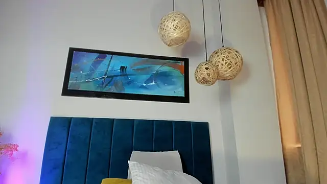 Snapshot of NoraDasilva chatting on 11/30/25, 02:10 NoraDasilva online show from 11/30/25, 02:10