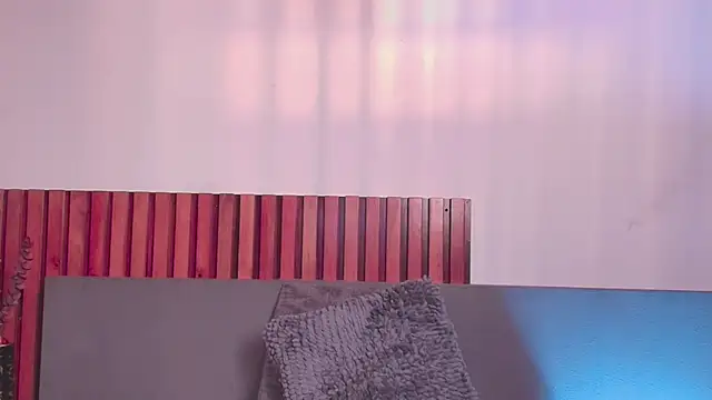 Snapshot of NoraDasilva chatting on 12/02/25, 01:39 NoraDasilva online show from 12/02/25, 01:39