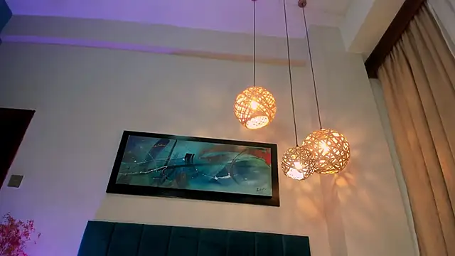 Snapshot of NoraDasilva chatting on 12/21/25, 02:02 NoraDasilva online show from 12/21/25, 02:02