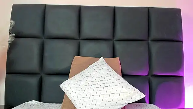 Snapshot of NoraDasilva chatting on 01/08/26, 11:29 NoraDasilva online show from 01/08/26, 11:29