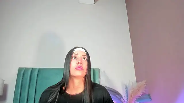 Snapshot of NoraDasilva chatting on 02/10/26, 11:09 NoraDasilva online show from 02/10/26, 11:09