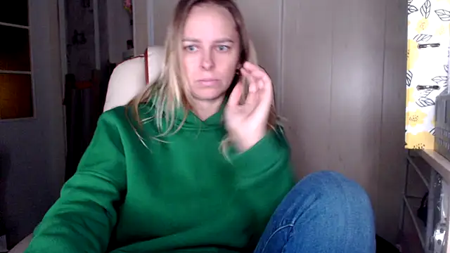 Snapshot of las_sweet chatting on 10/24/25, 07:05 las sweet online show from 10/24/25, 07:05