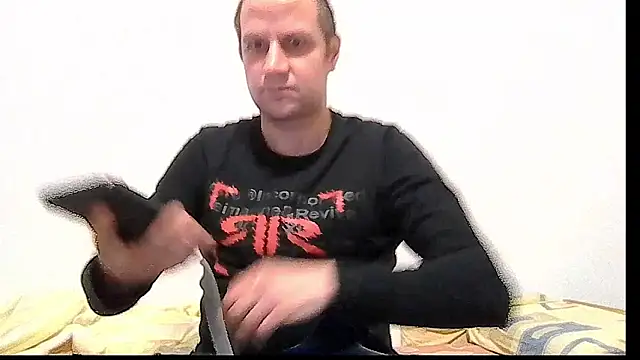 Snapshot of popperspair chatting on 02/23/26, 09:23 popperspair online show from 02/23/26, 09:23