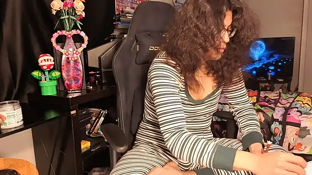 ShinyCherub online show from 02/18/25, 09:54