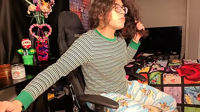 ShinyCherub online show from 02/24/25, 08:38