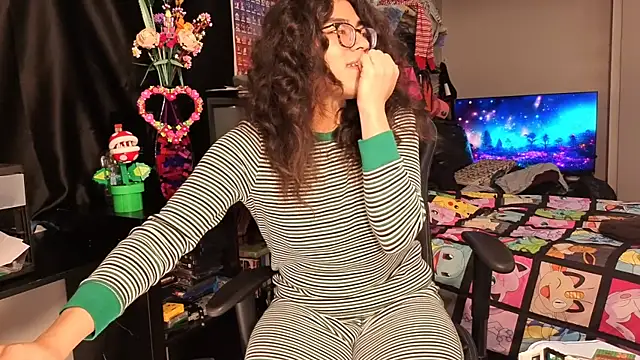 ShinyCherub online show from 02/27/25, 07:58