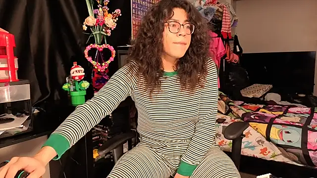 ShinyCherub online show from 02/28/25, 05:15